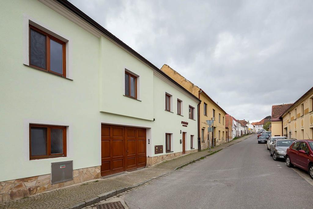 Apartmany Pod Namestim Телч Экстерьер фото
