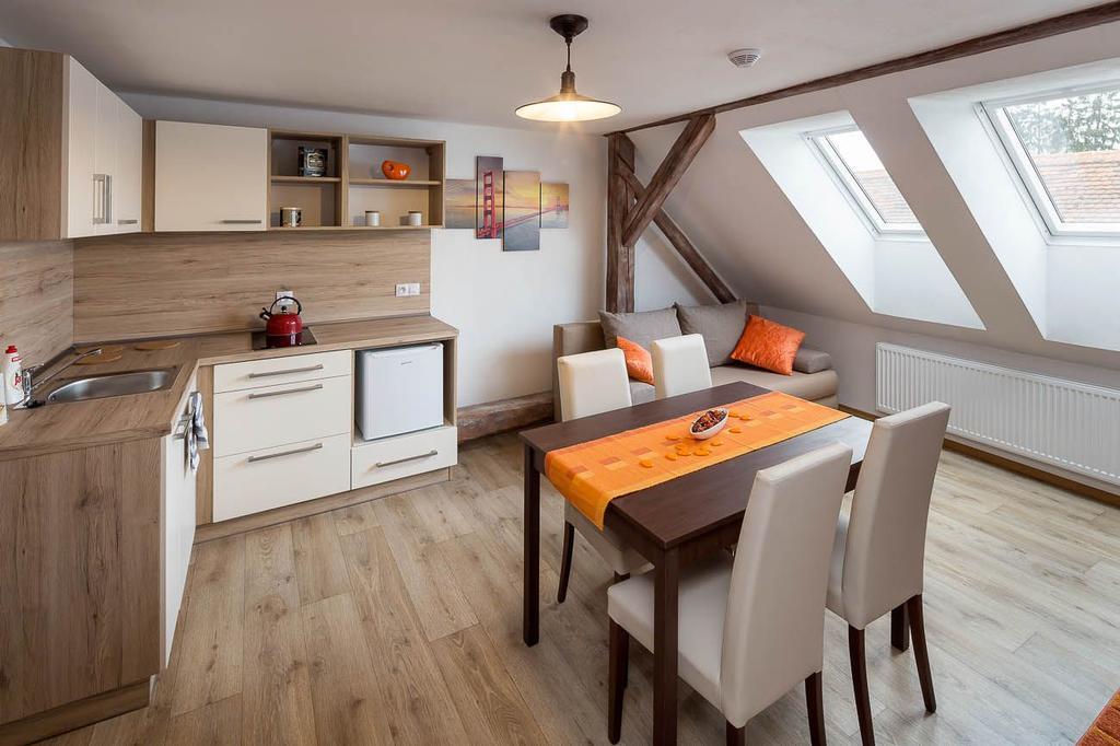 Apartmany Pod Namestim Телч Экстерьер фото