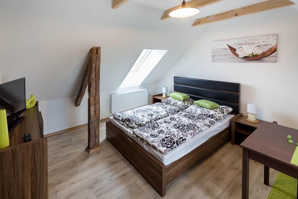 Apartmany Pod Namestim Телч Экстерьер фото